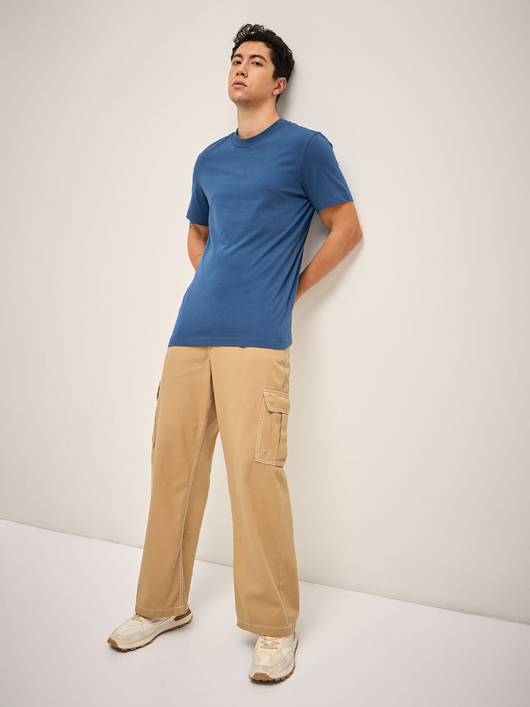 Men Blue Solid Crew Neck Regular Fit T-Shirt