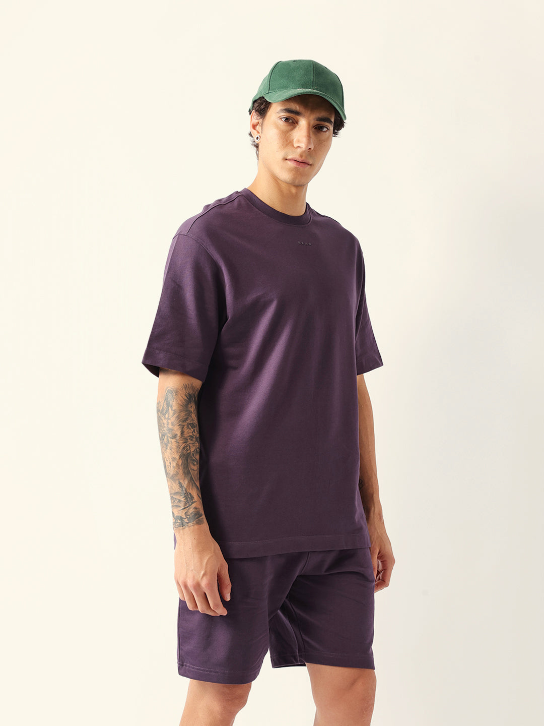 Men Purple Solid Cotton Crew Neck T-Shirt