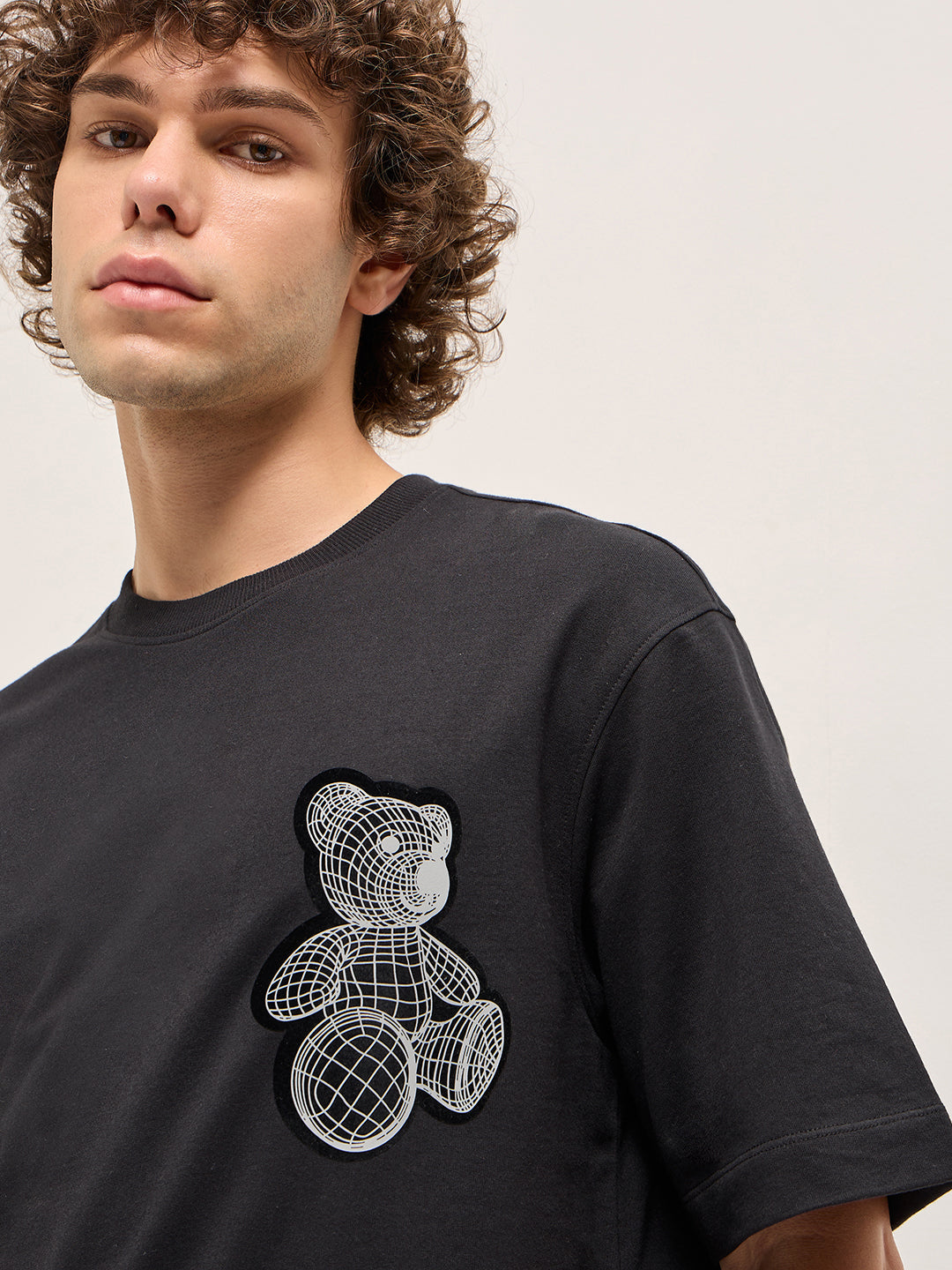 Men Black 3D Bear Graphic & Abstract Back Print Crew Neck T-shirt