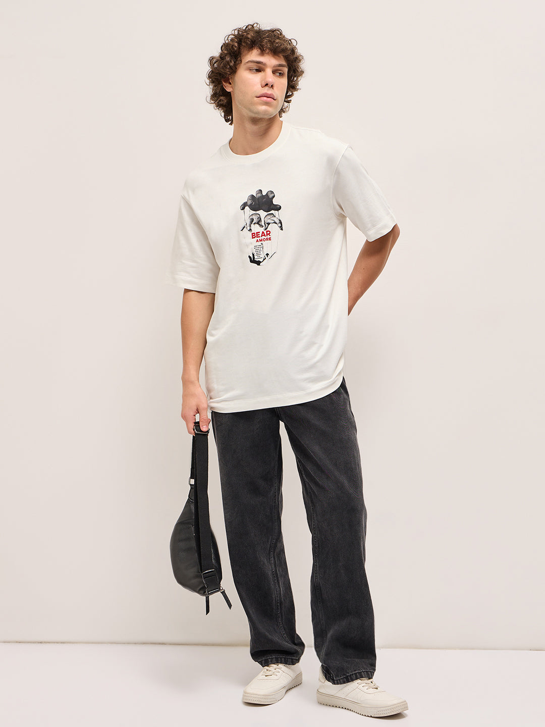 Men White Oversize Artistic "BEAR AMORE" Graphic Print Crew Neck T-shirt