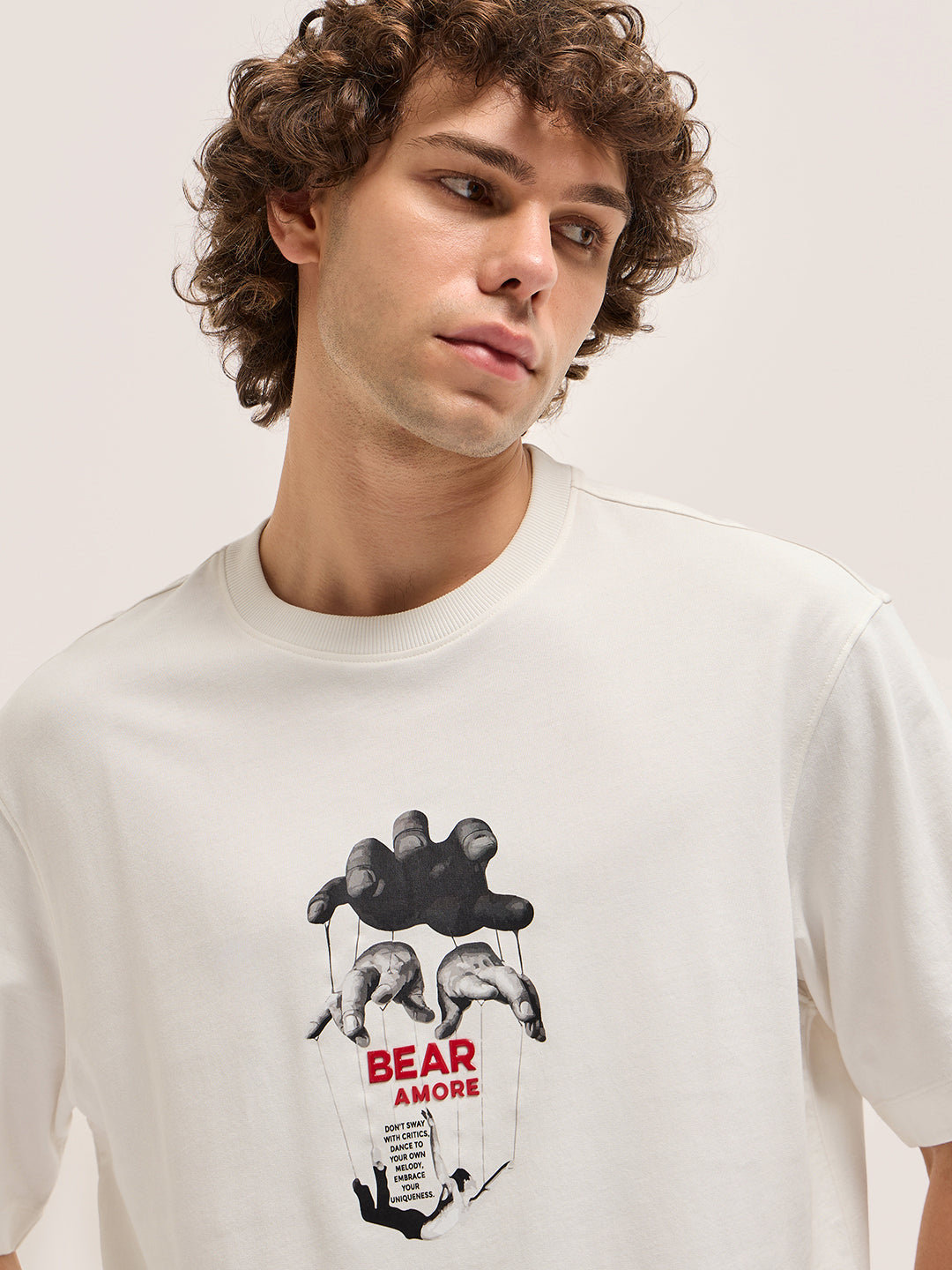 Men White Oversize Artistic "BEAR AMORE" Graphic Print Crew Neck T-shirt