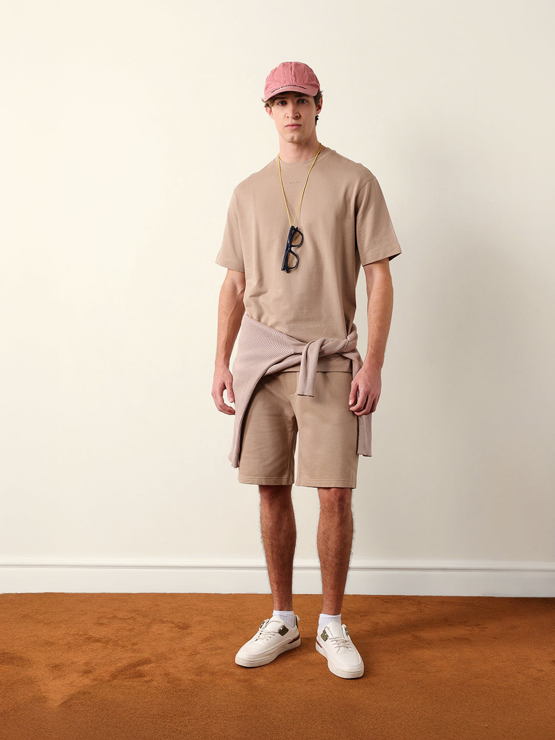 Men Pure Cotton Solid Round Neck Tshirt