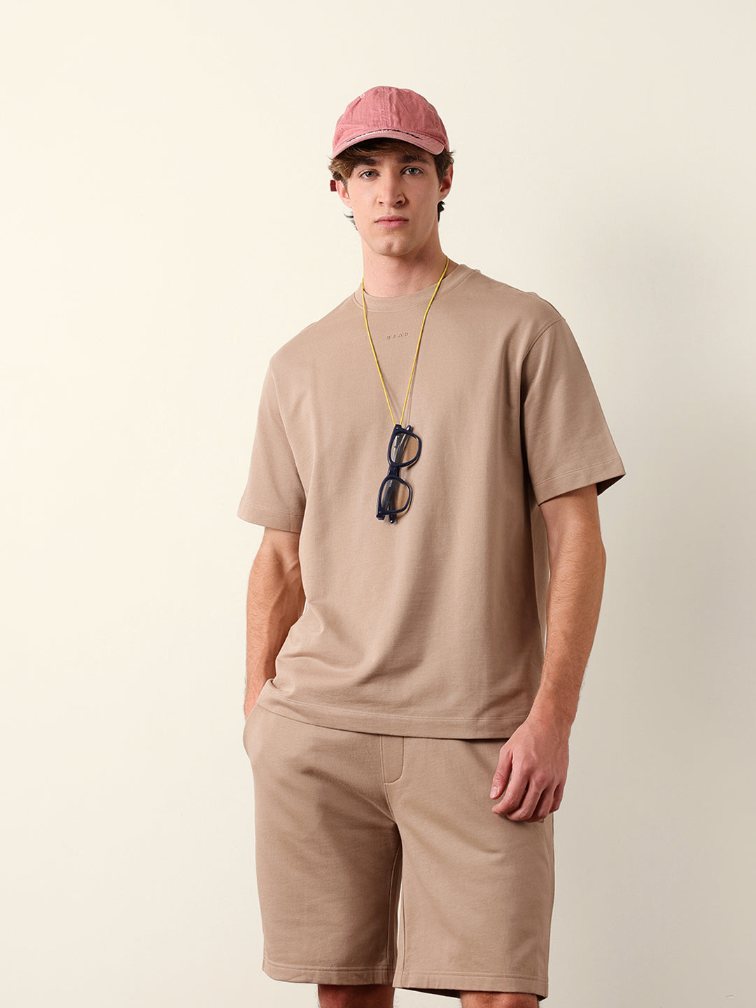 Men Pure Cotton Solid Round Neck Tshirt