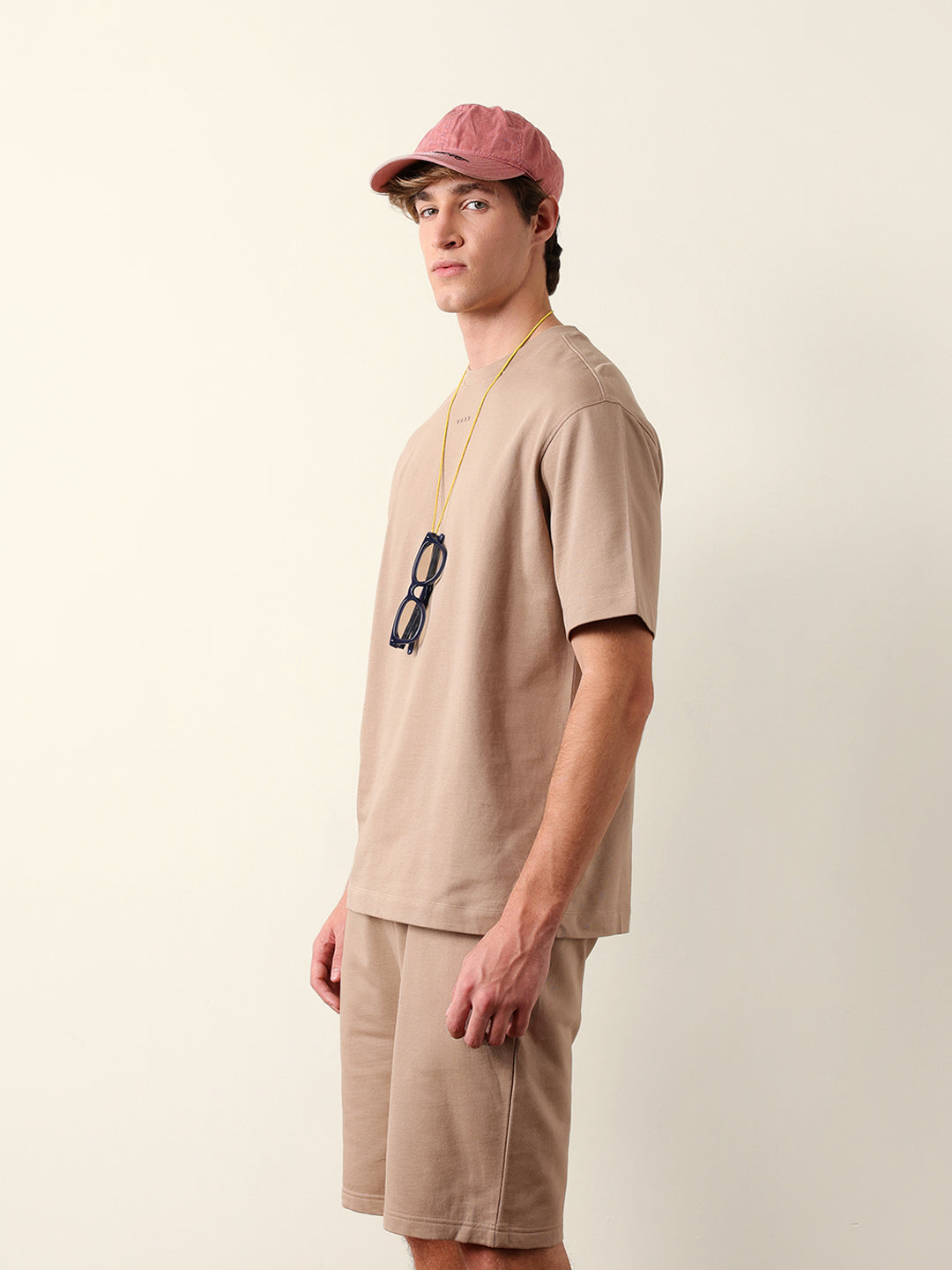 Men Pure Cotton Solid Round Neck Tshirt