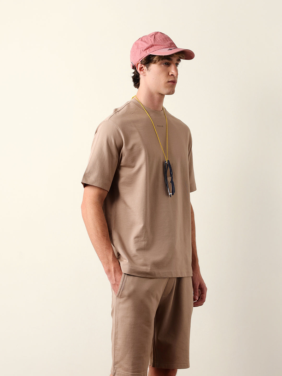 Men Pure Cotton Solid Round Neck Tshirt