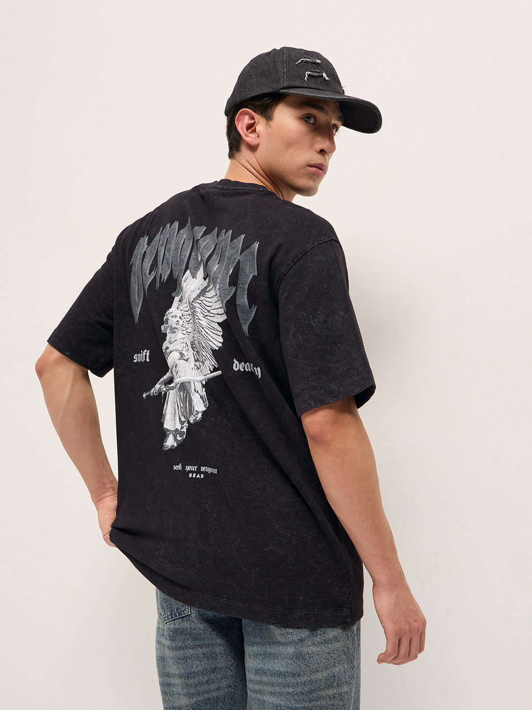 Men Washed Black Graphic Back Print Oversized Crew Neck T-Shirt