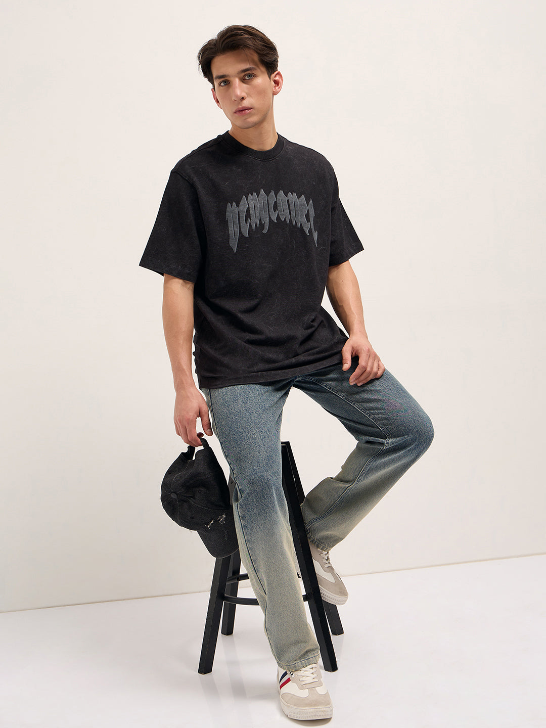 Men Washed Black Graphic Back Print Oversized Crew Neck T-Shirt