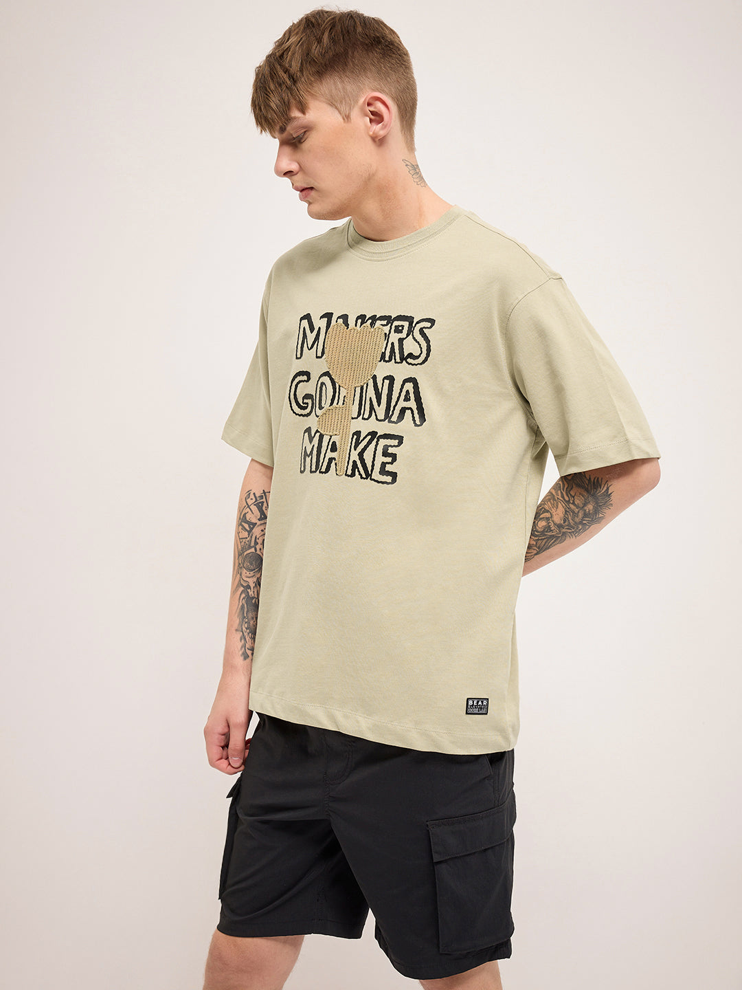 Men Beige 3D graphic Design Crew Neck T-Shirt