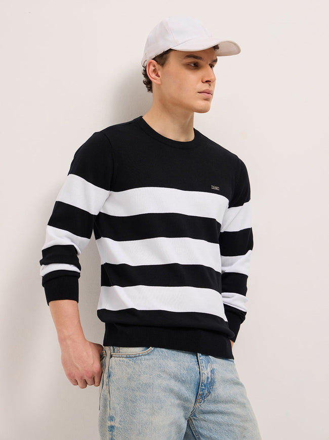 Men Black and White Flat Knit Striped Crew Neck T-Shirt