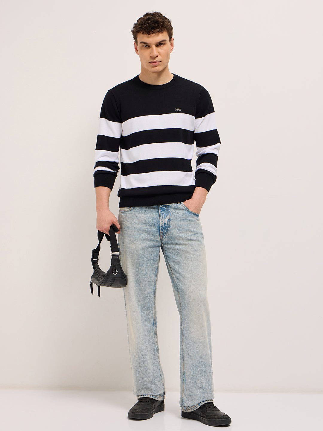 Men Black and White Flat Knit Striped Crew Neck T-Shirt
