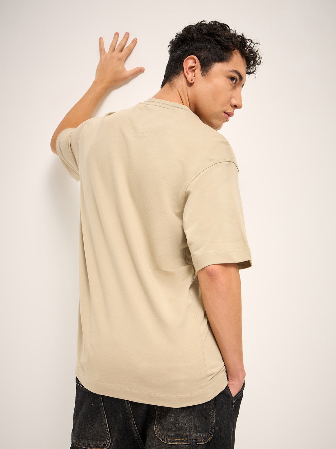 Men Beige 3D graphic Design Crew Neck T-Shirt