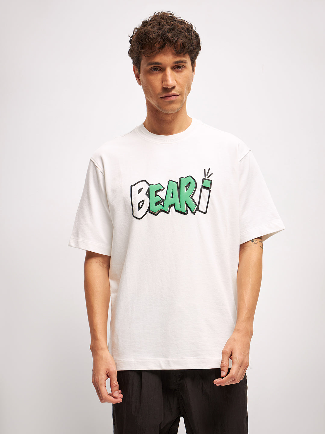 Men White Graphic Print Crew Neck T-Shirt