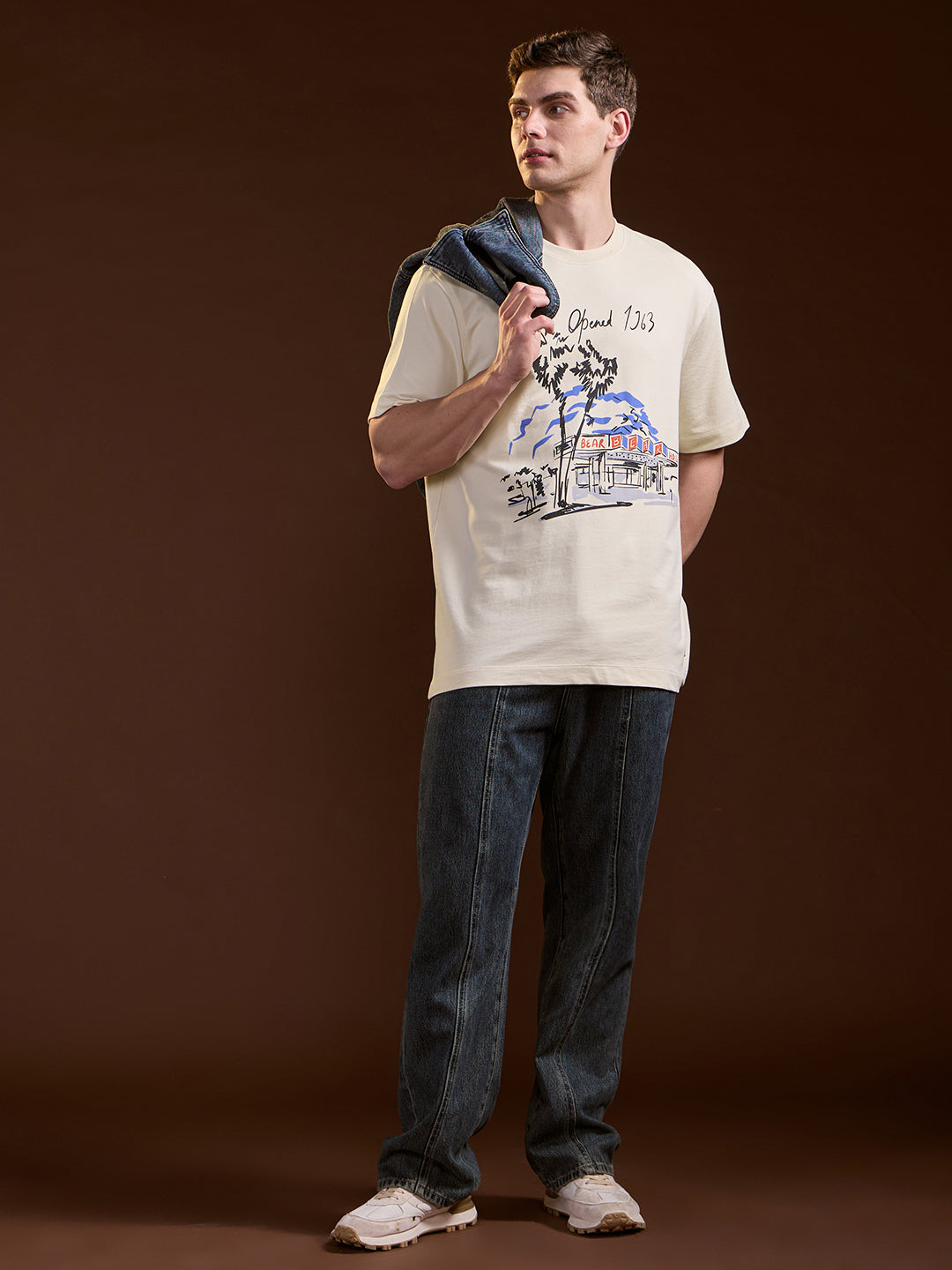 Men Cream Oversized Graphic Print Crew Neck T-shirt