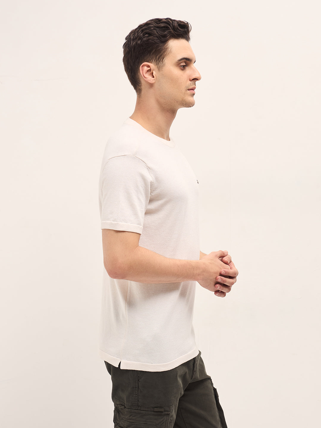 Men Cream Solid Regular Fit Ribbed Crew Neck T-shirt