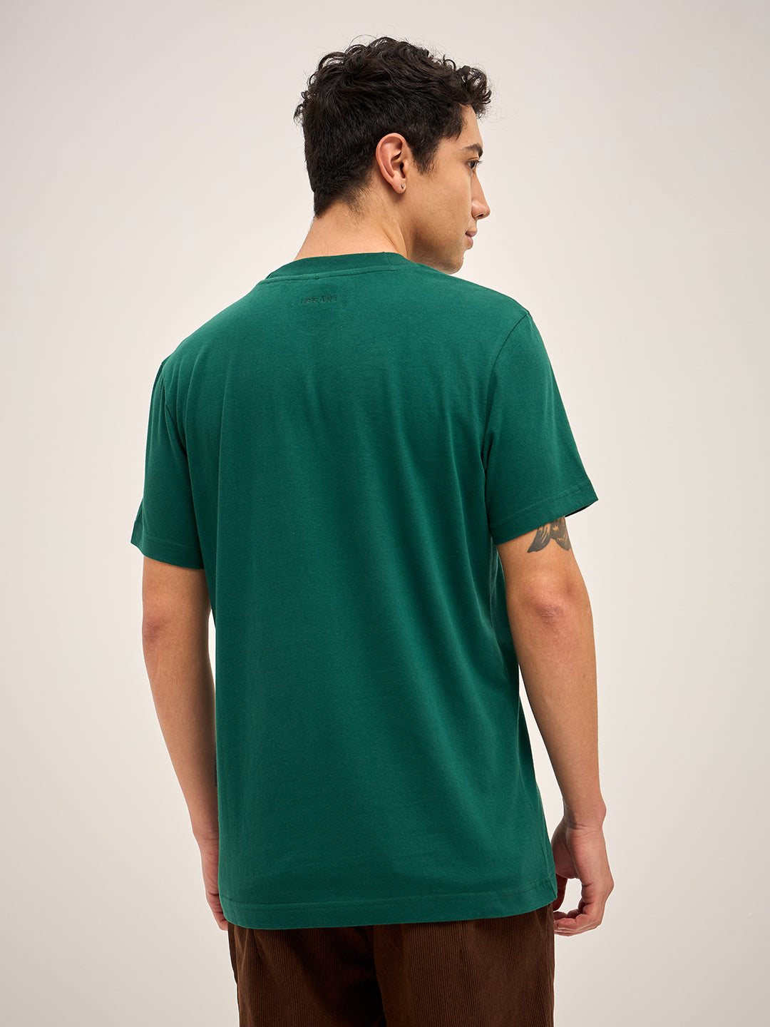 Men Bottle Green Solid Crew Neck Regular Fit T-Shirt