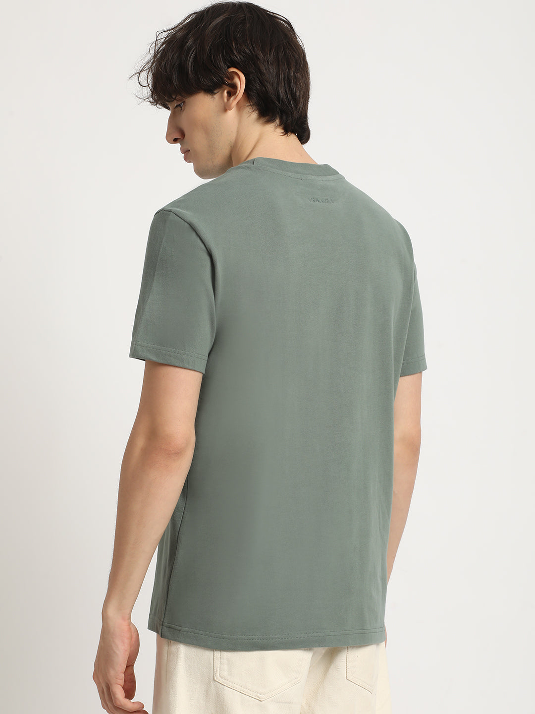 Men Green Solid Regular Fit Round Neck T Shirt | The Bear House