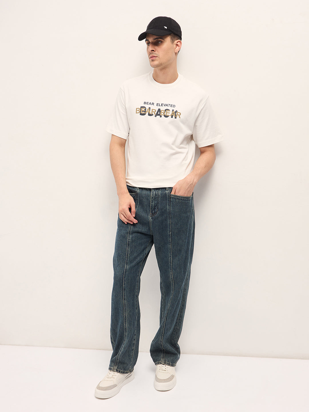 Men White Graphic Overlapping Text Oversize Crew Neck T-shirt