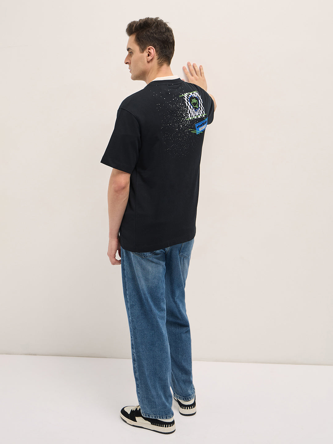 Men Black Oversize Graphic Splatter Crew Neck T-shirt