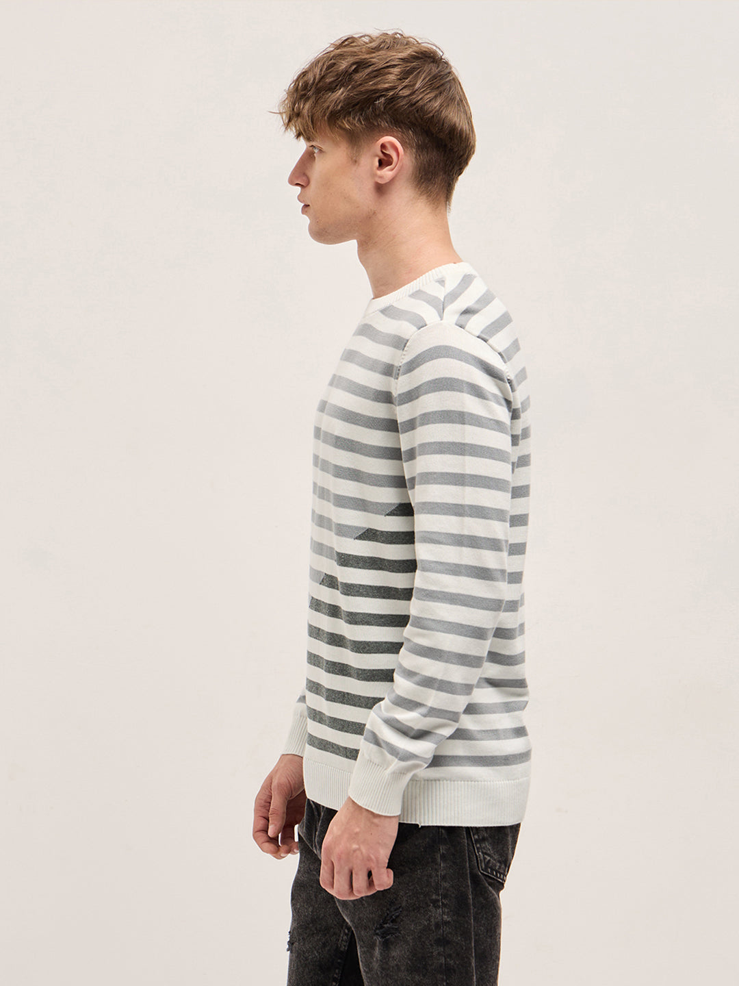 Men Grey Horizontal Striped Slim Fit Ribbed Crew Neck T-shirt