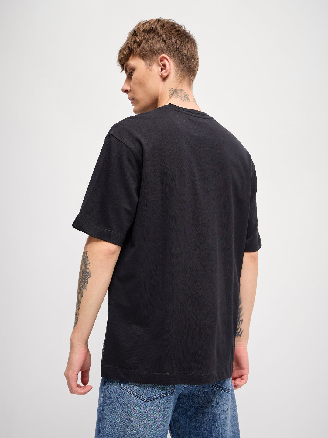 Men Black 3D Embossed Graphic print Crew Neck T-Shirt