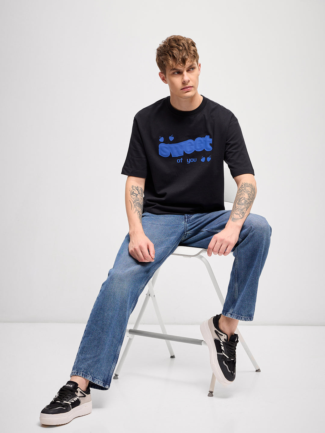 Men Black 3D Embossed Graphic print Crew Neck T-Shirt