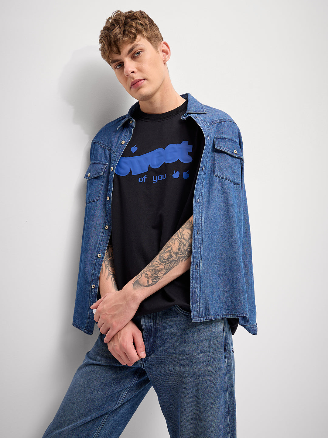 Men Black 3D Embossed Graphic print Crew Neck T-Shirt