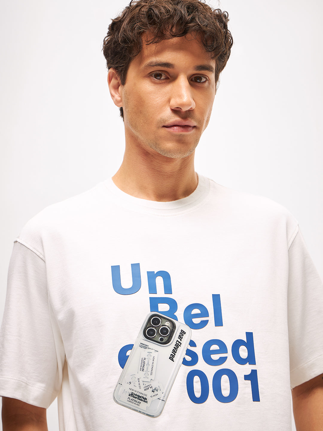 Men White Graphic Print Crew Neck T-Shirt