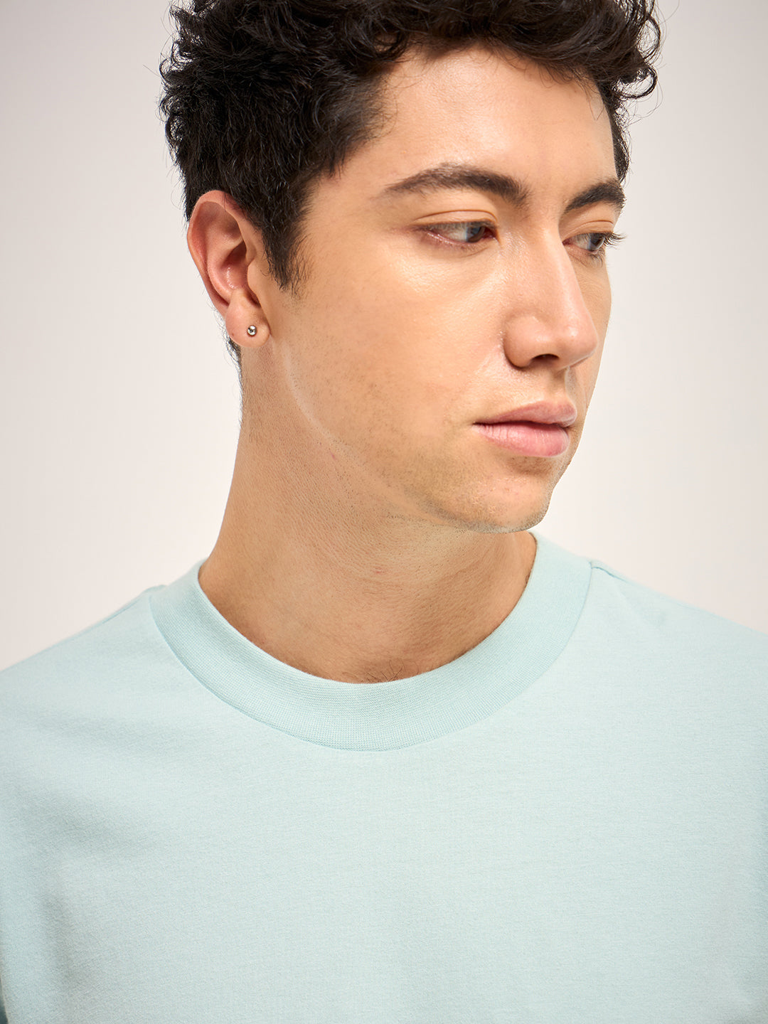 Men Light Blue Solid Crew Neck Regular Fit T-Shirt