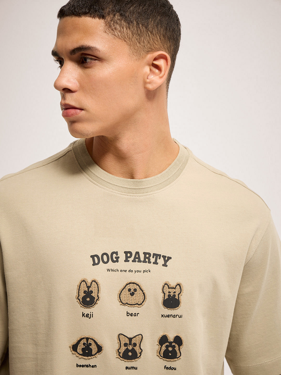 Men Beige 3D graphic Design Crew Neck T-Shirt