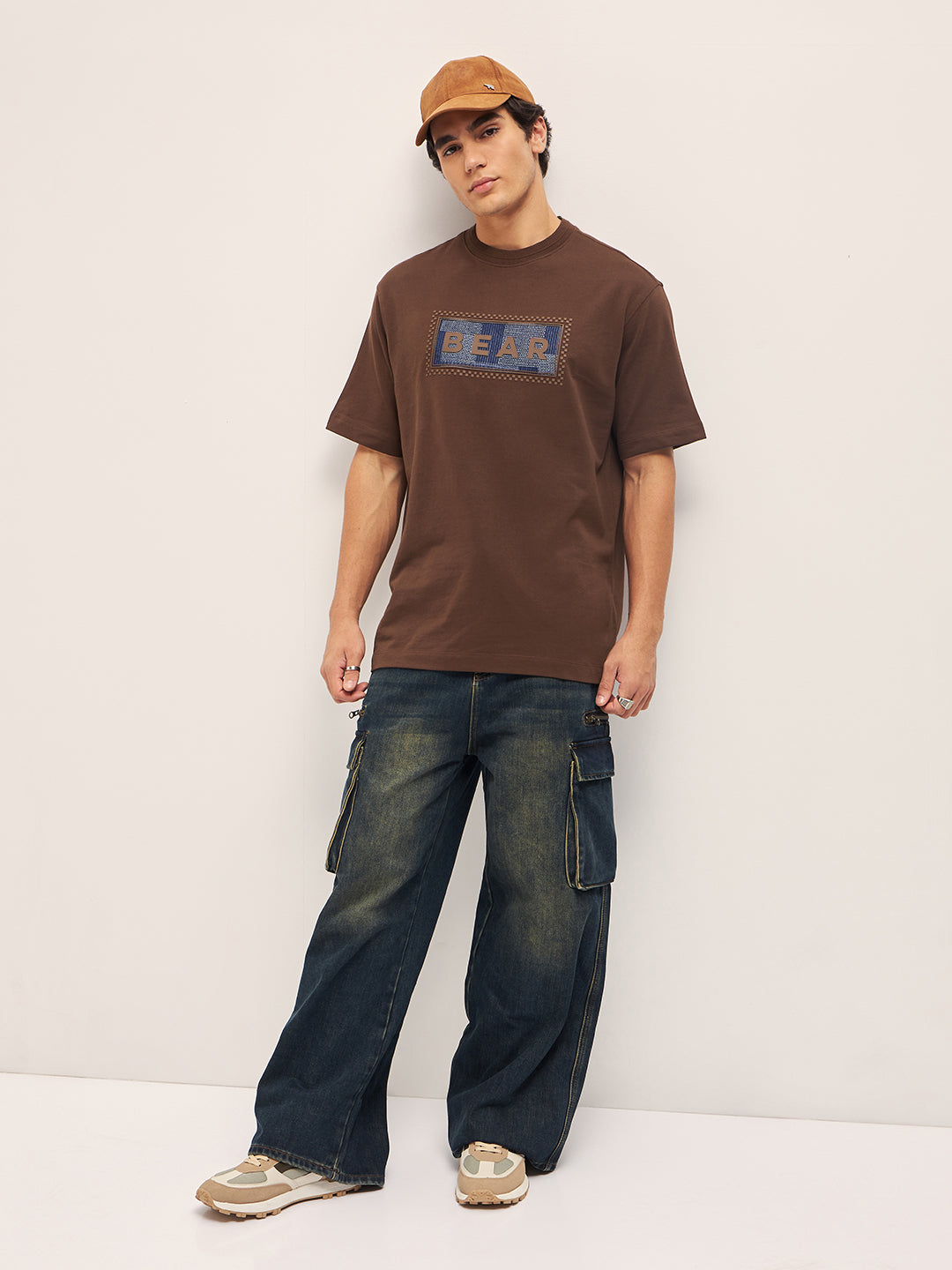 Men Brown 3D graphic Design Crew Neck Oversize T-Shirt