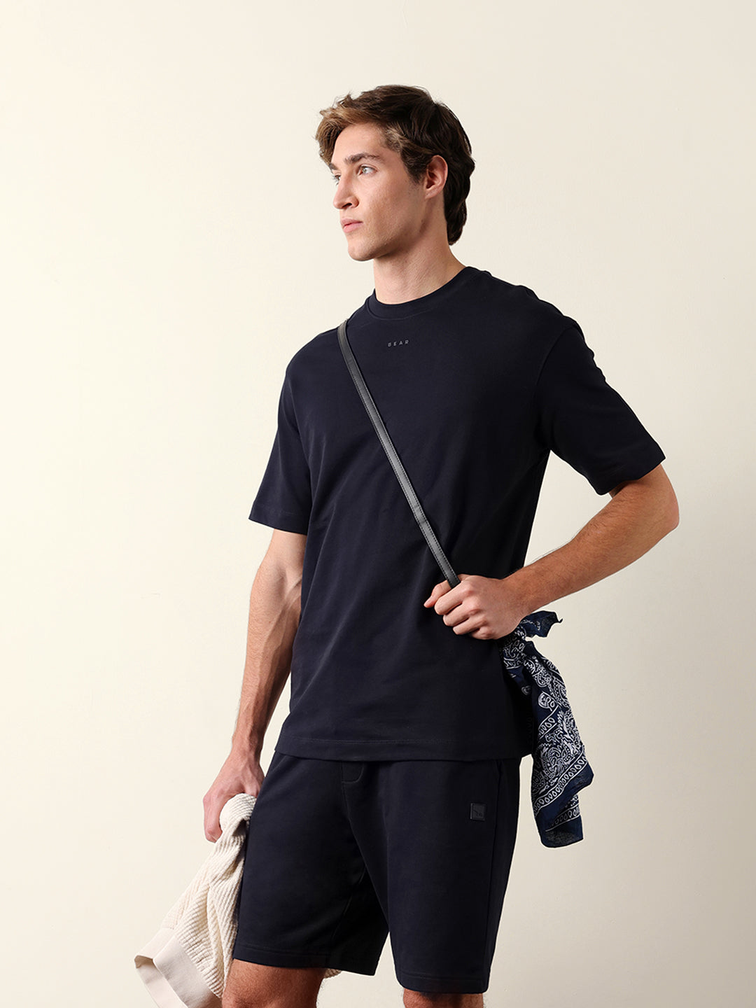 Men Pure Cotton Solid Round Neck Tshirt