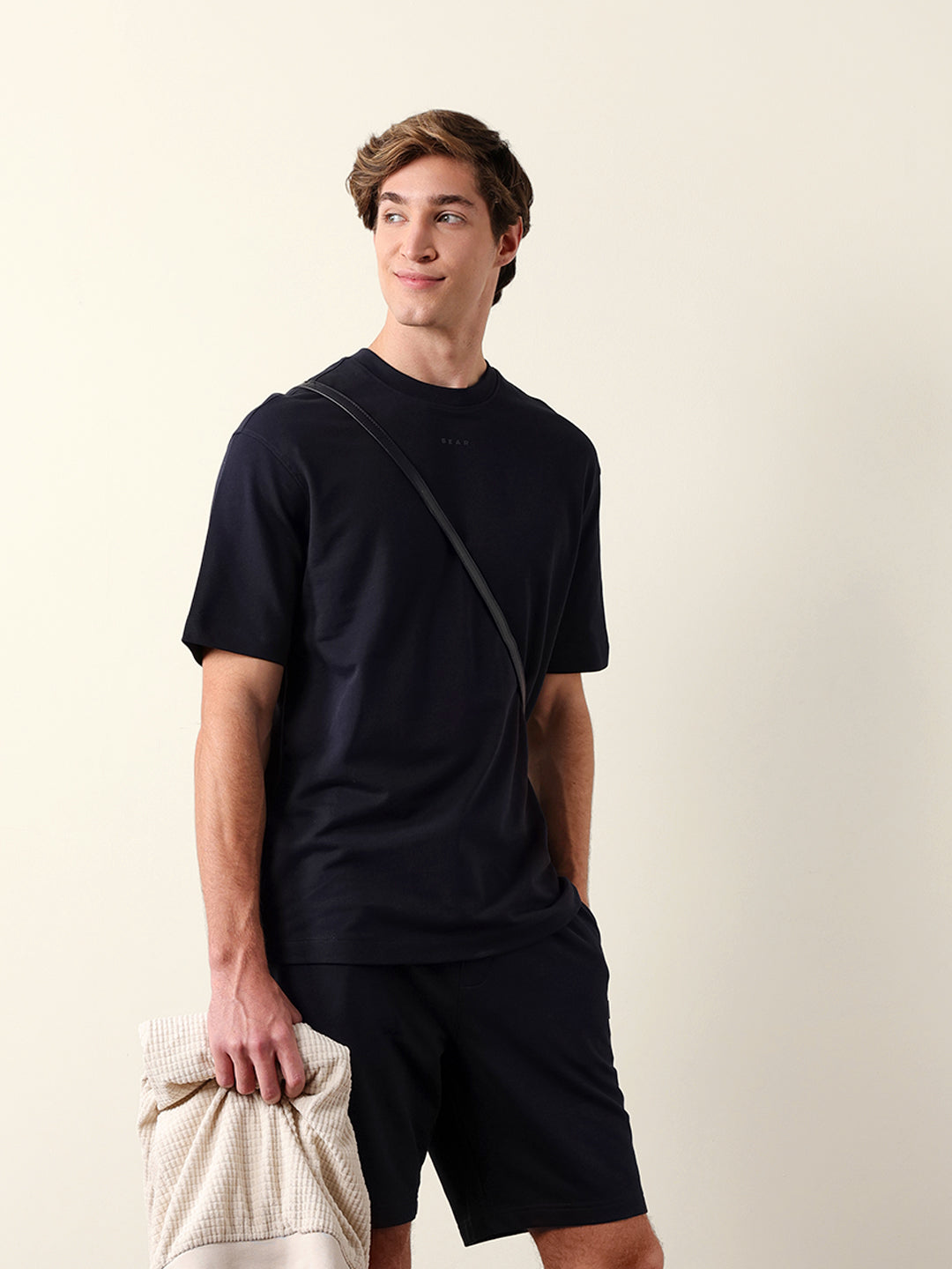 Men Pure Cotton Solid Round Neck Tshirt