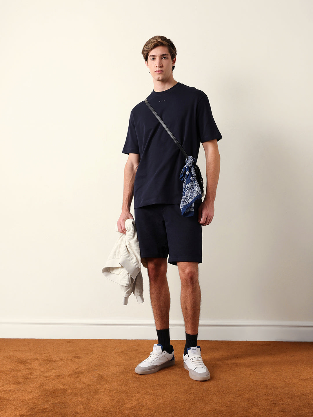 Men Pure Cotton Solid Round Neck Tshirt