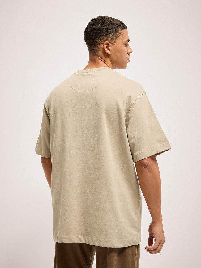 Men Beige 3D graphic Design Crew Neck T-Shirt