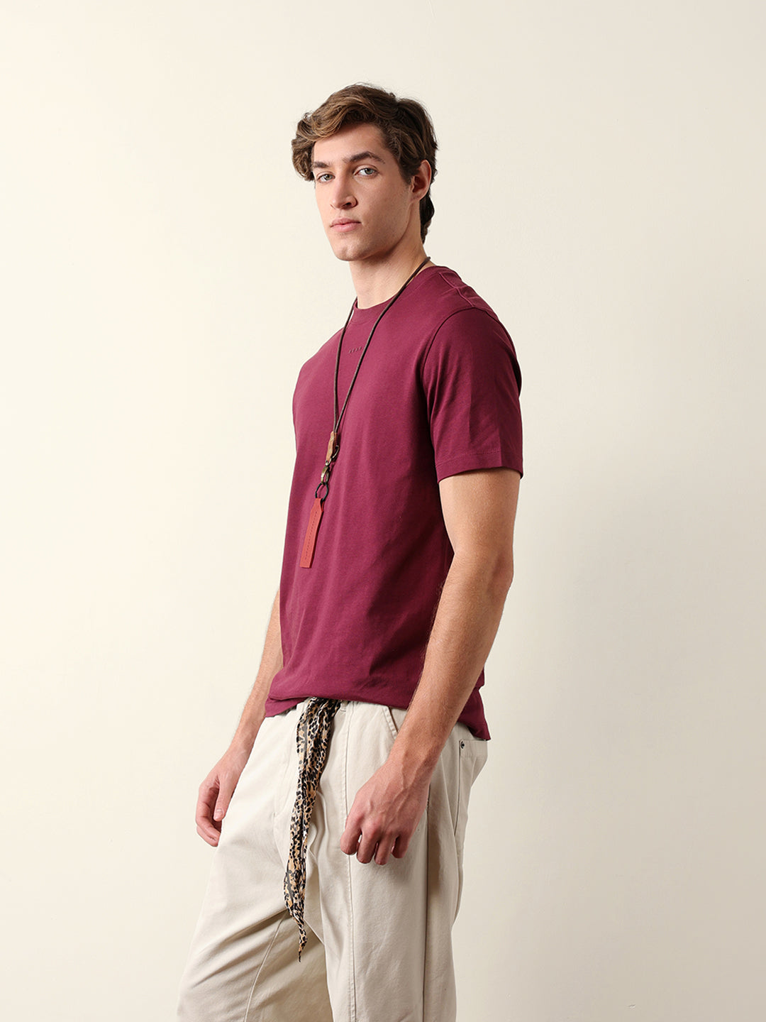 Men Pure Cotton Solid Round Neck Tshirt