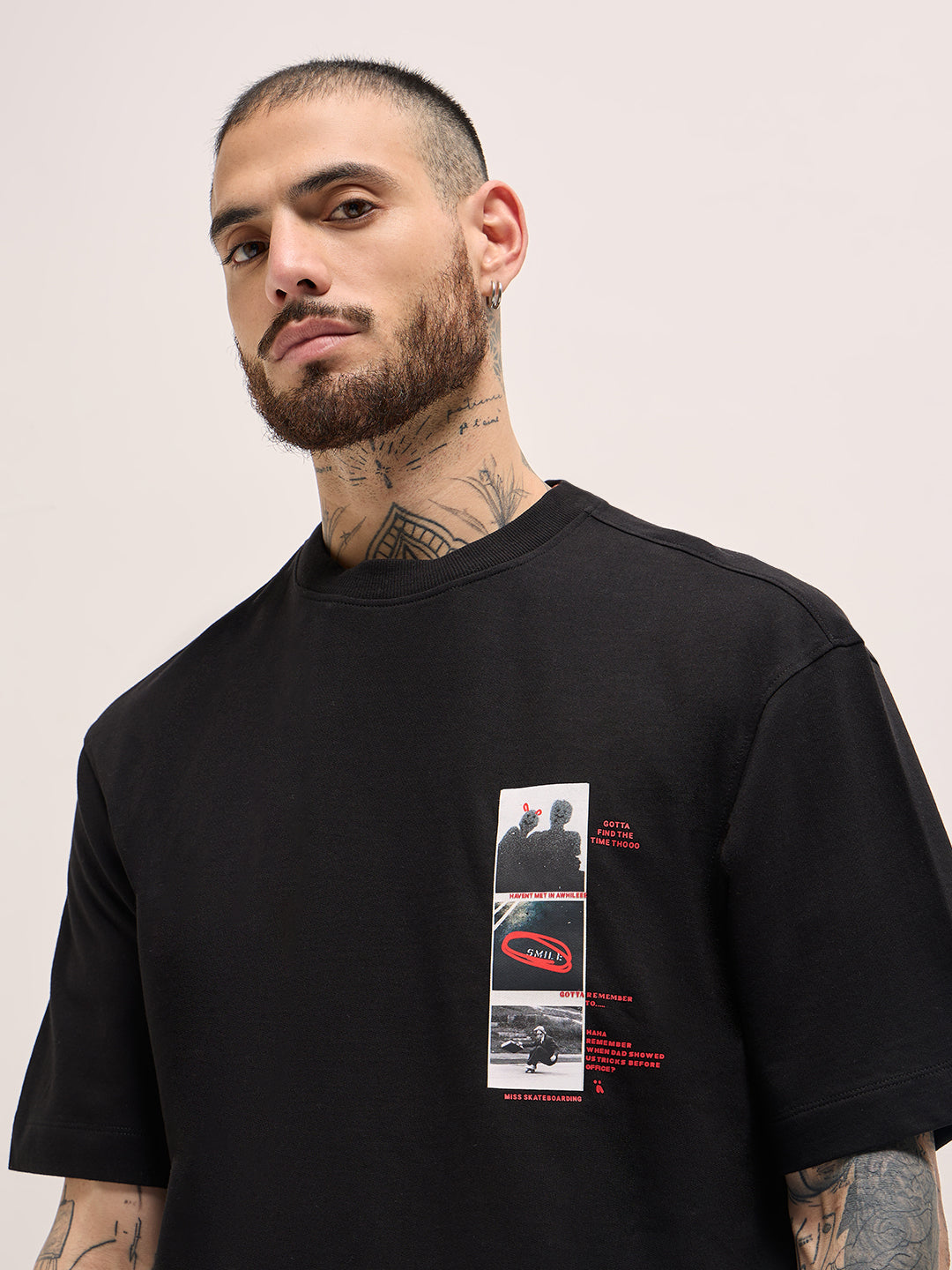 Men Black Oversize Panel-style graphic Prints Crew Neck T-shirt