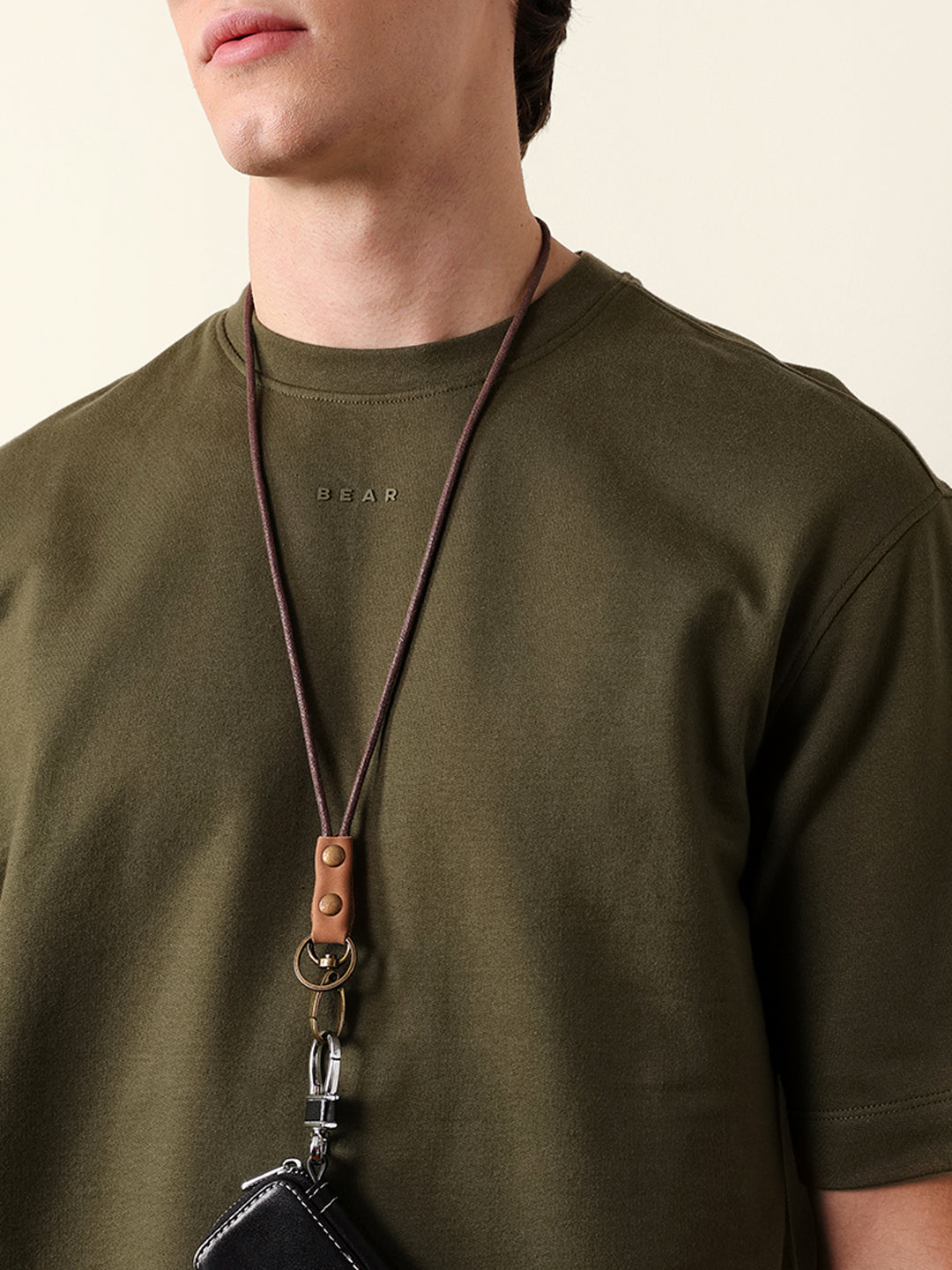 Men Pure Cotton Solid Round Neck Tshirt