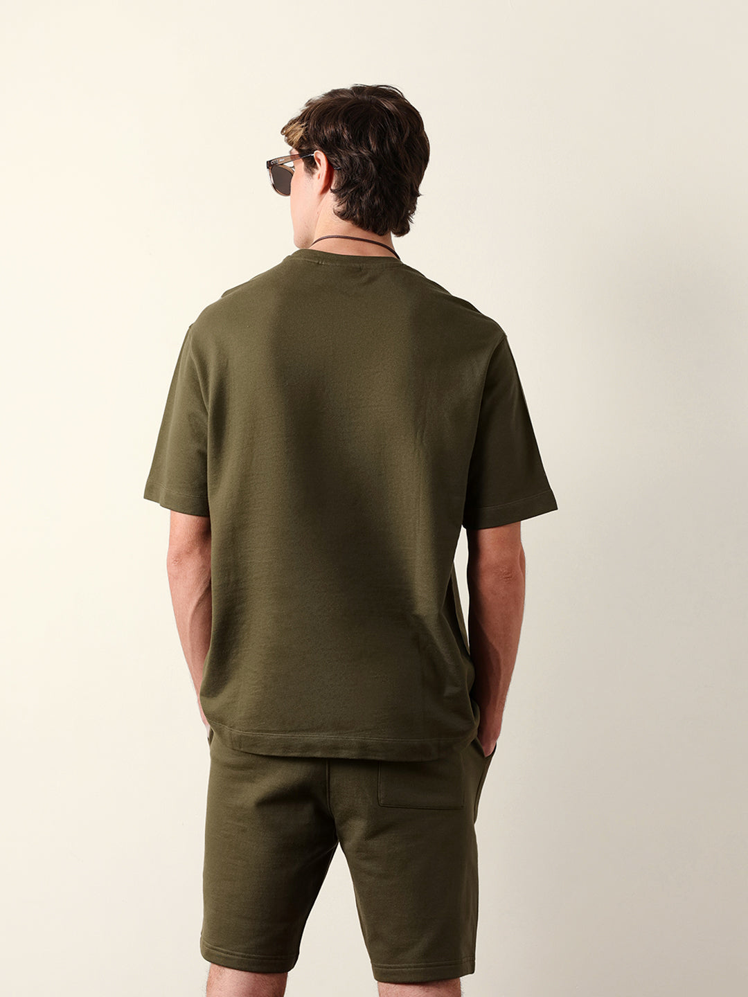 Men Pure Cotton Solid Round Neck Tshirt