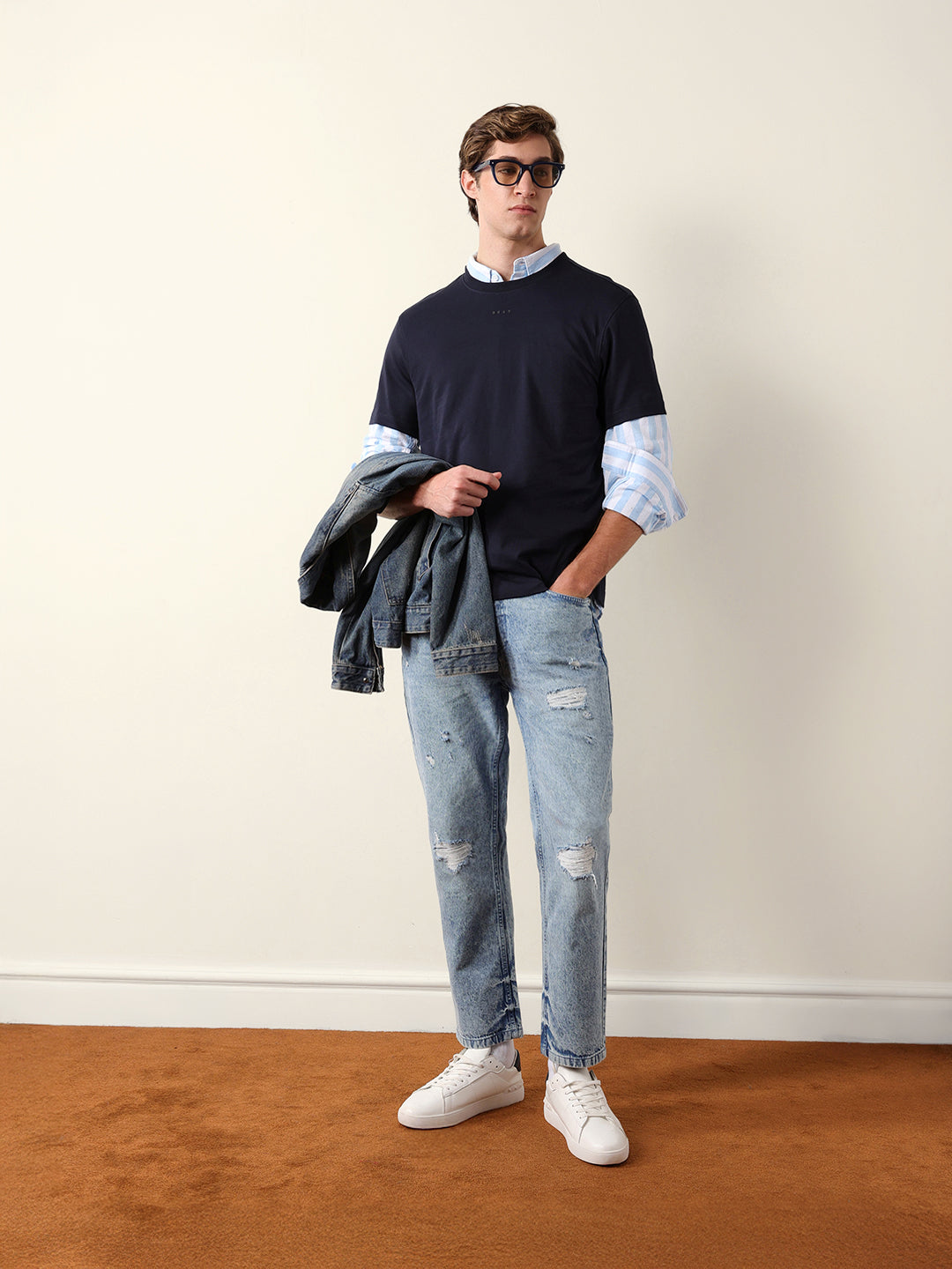 Men Pure Cotton Solid Round Neck Tshirt