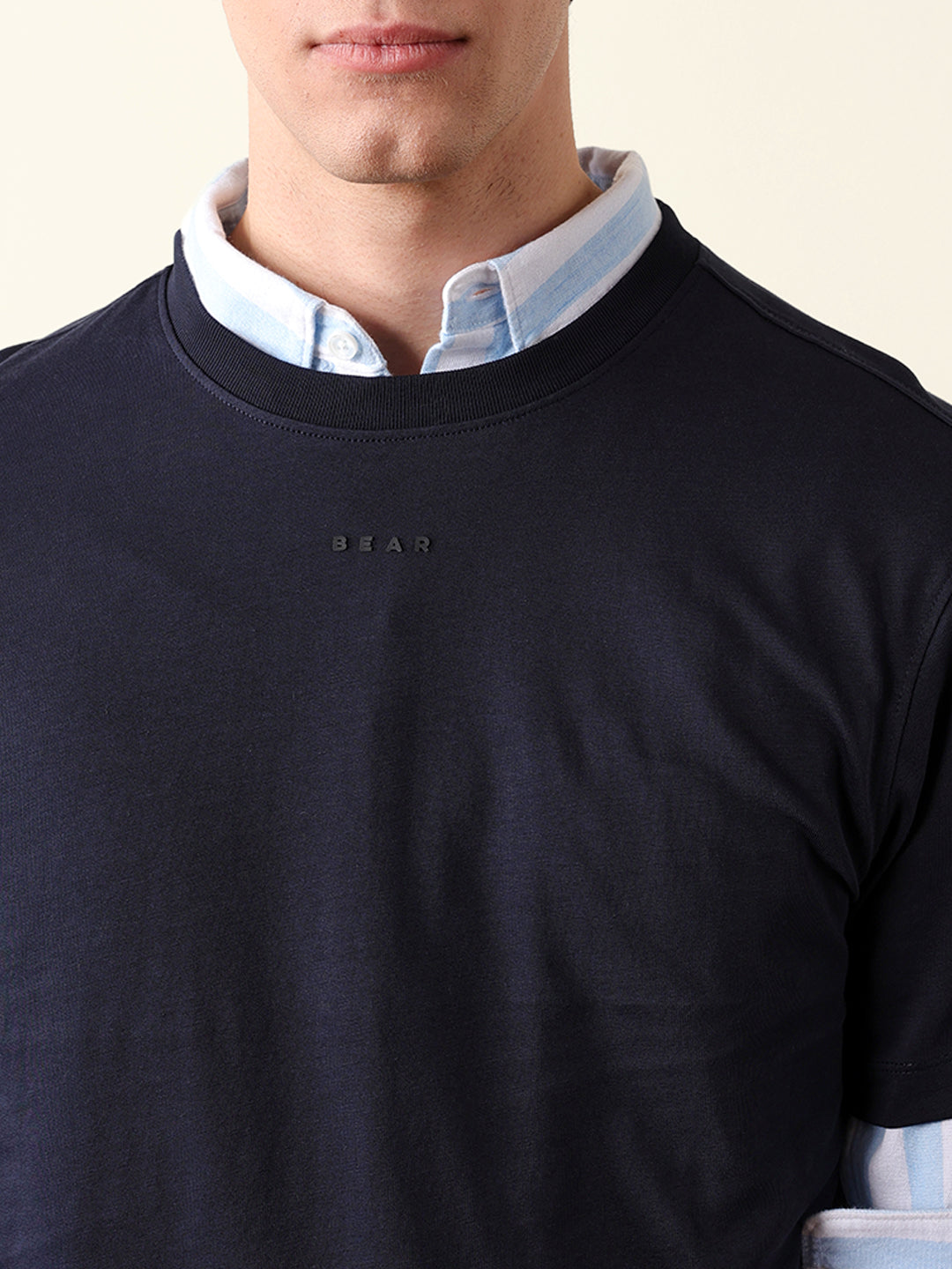 Men Pure Cotton Solid Round Neck Tshirt