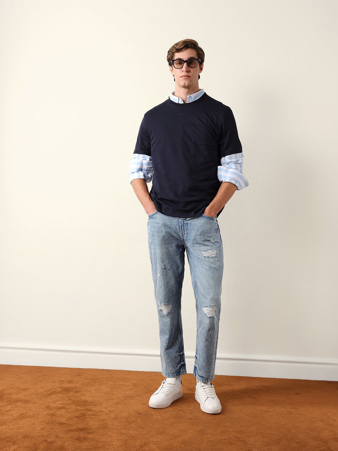 Men Pure Cotton Solid Round Neck Tshirt