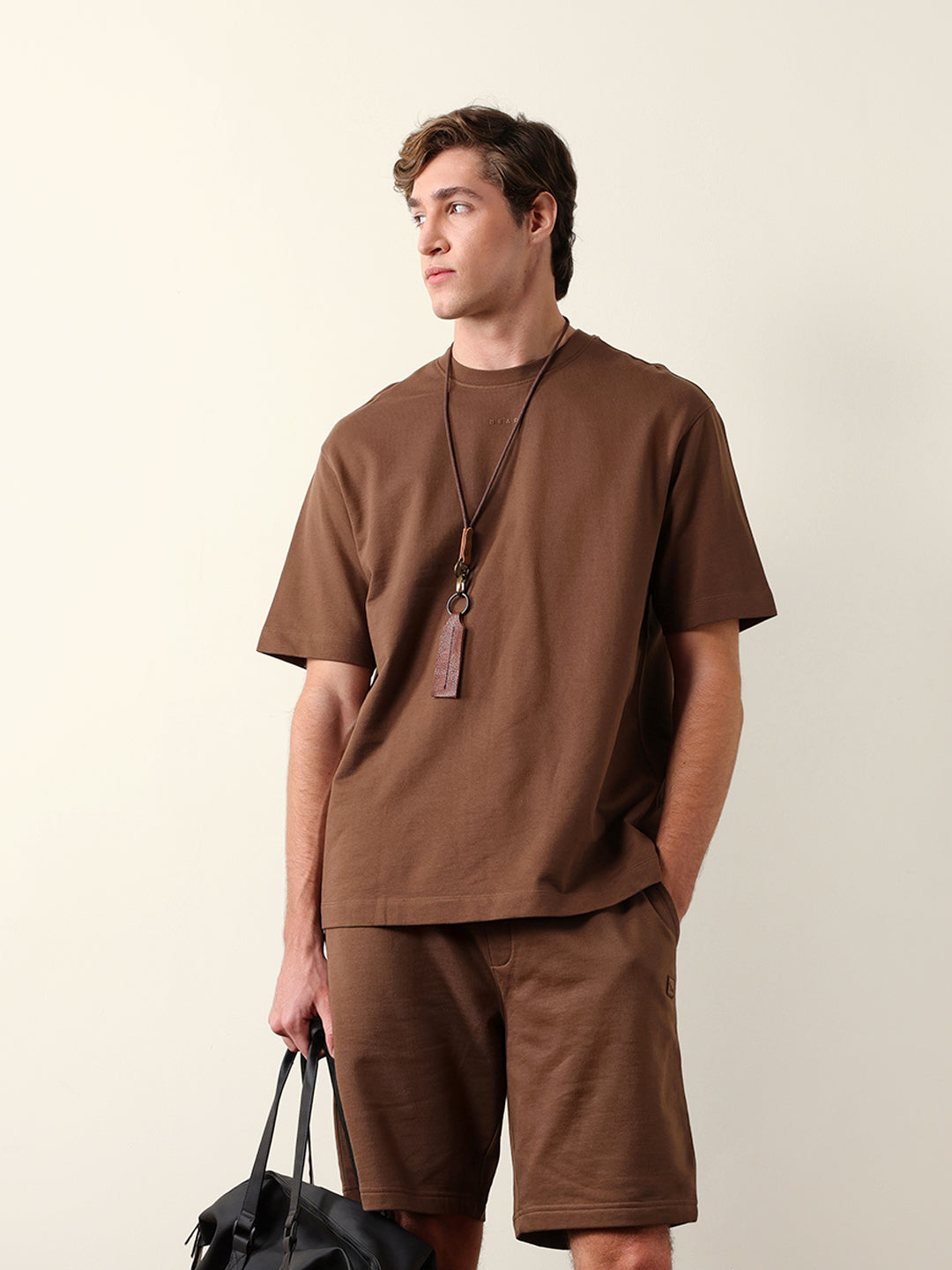 Men Pure Cotton Solid Round Neck Tshirt