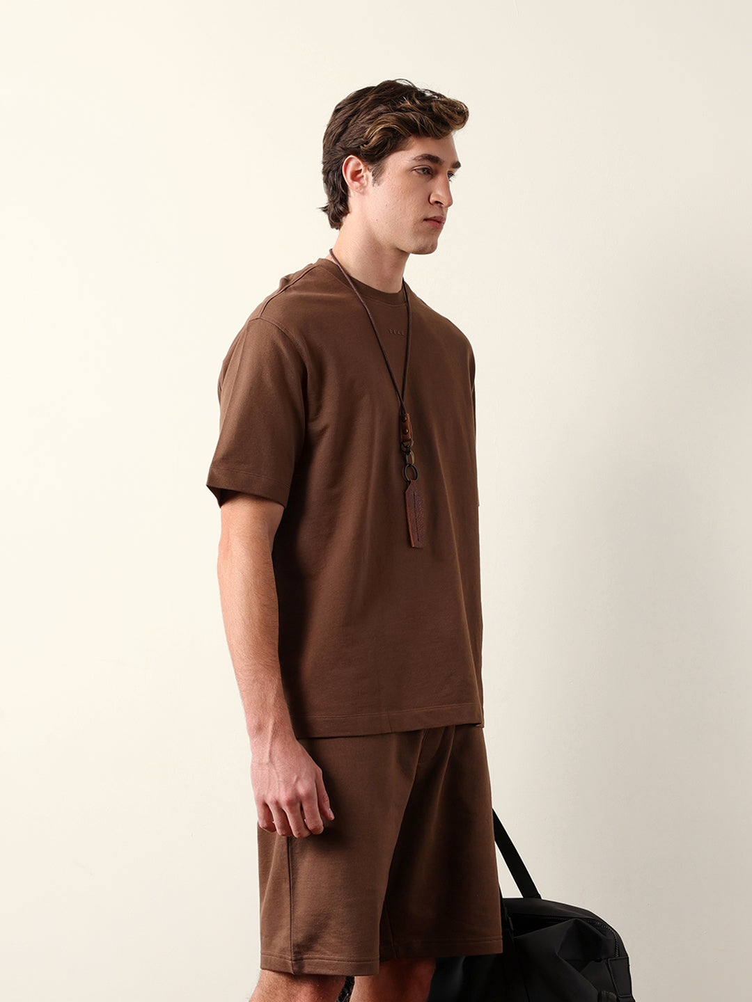 Men Pure Cotton Solid Round Neck Tshirt