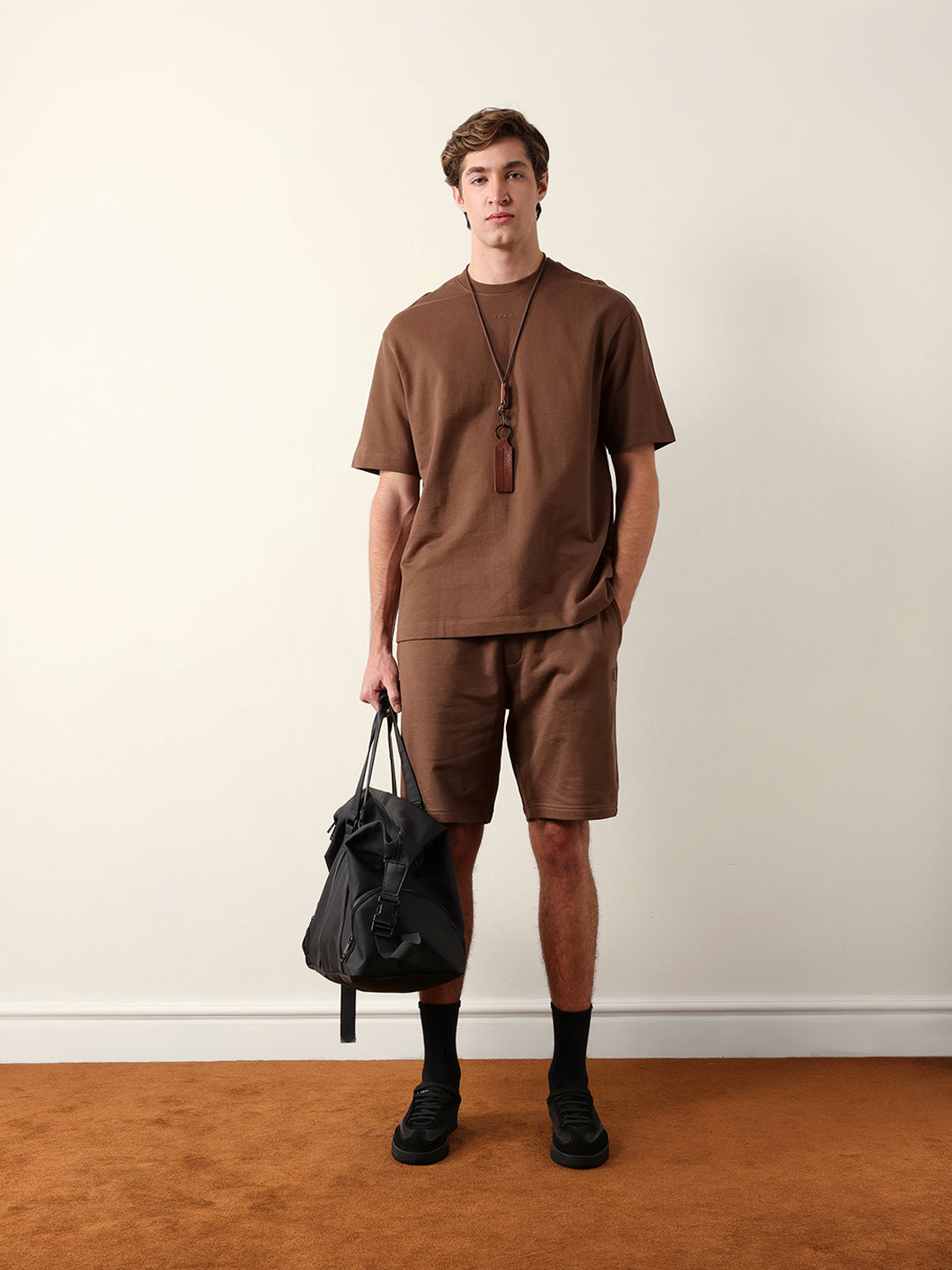 Men Pure Cotton Solid Round Neck Tshirt