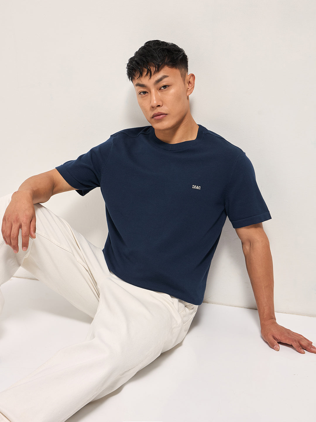 Men Navy Blue Solid Regular Fit Ribbed Crew Neck T-shirt
