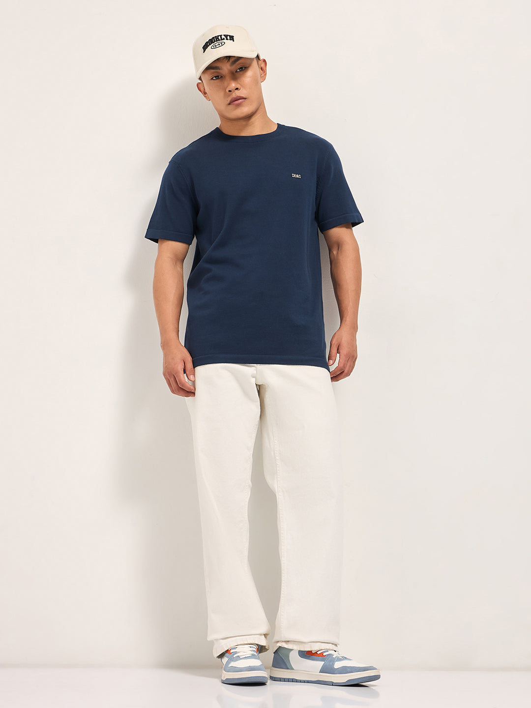 Men Navy Blue Solid Regular Fit Ribbed Crew Neck T-shirt