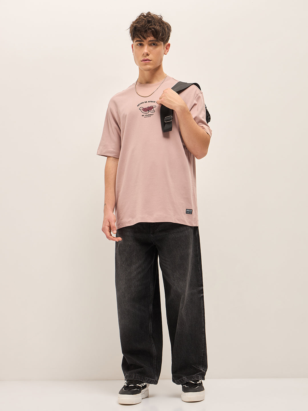 Men Dusty Pink Graphic Printed Crew Neck T-shirt