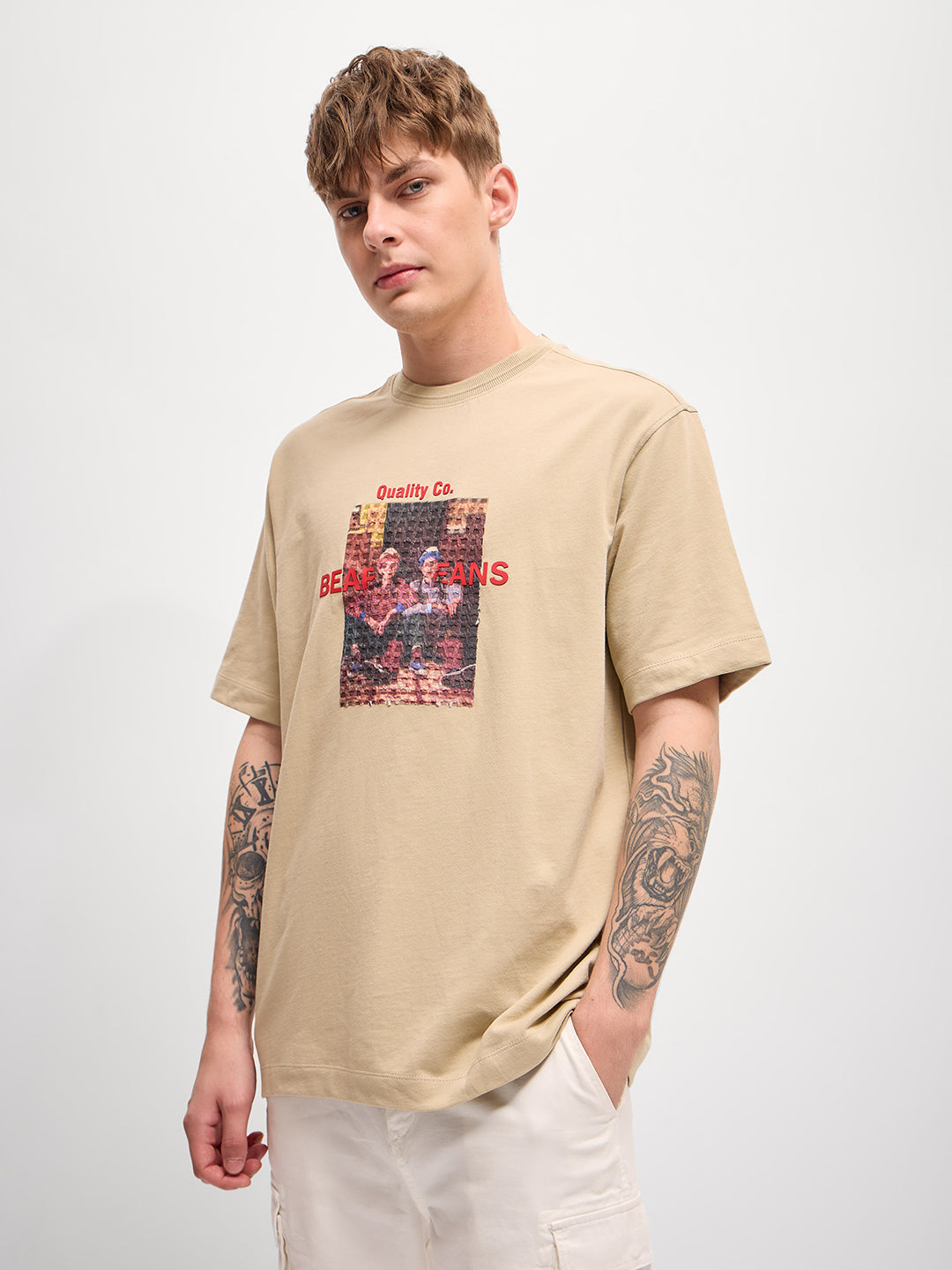 Men Beige GraphicTextured Print Oversize Crew Neck T-shirt