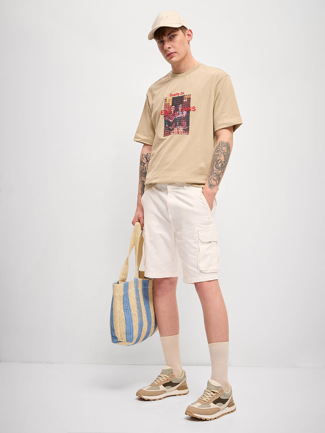 Men Beige GraphicTextured Print Oversize Crew Neck T-shirt
