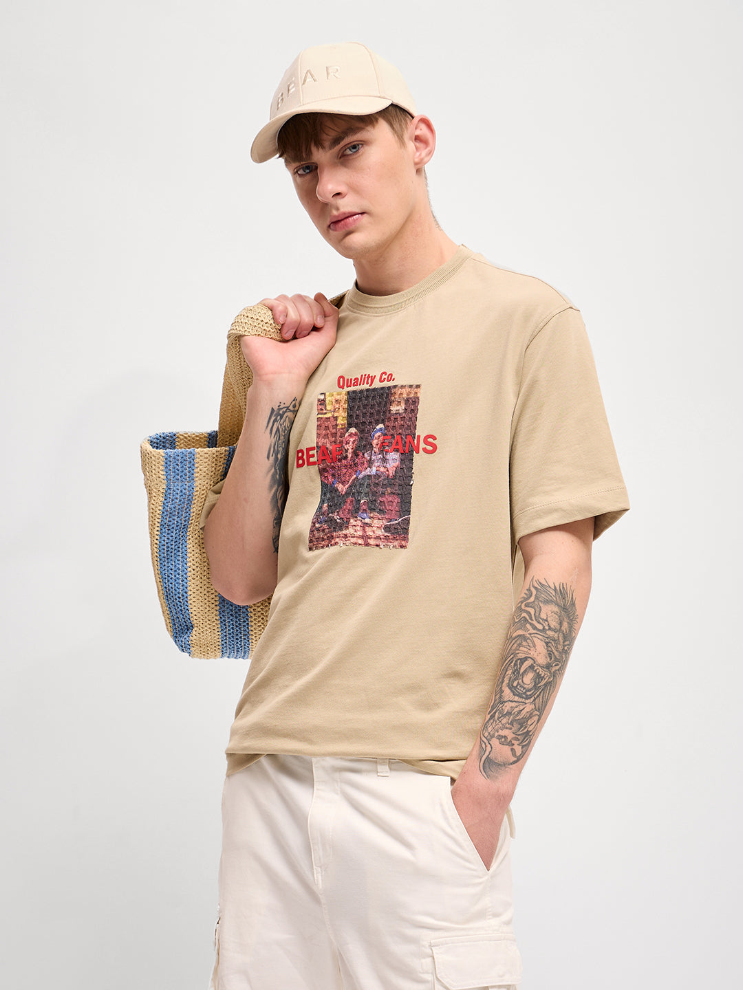 Men Beige GraphicTextured Print Oversize Crew Neck T-shirt